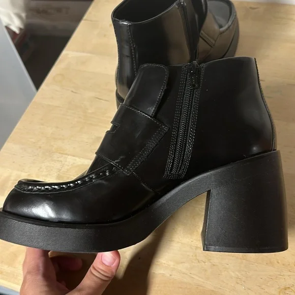 Vagabond Black Ankle Boots - Picture 7 of 15